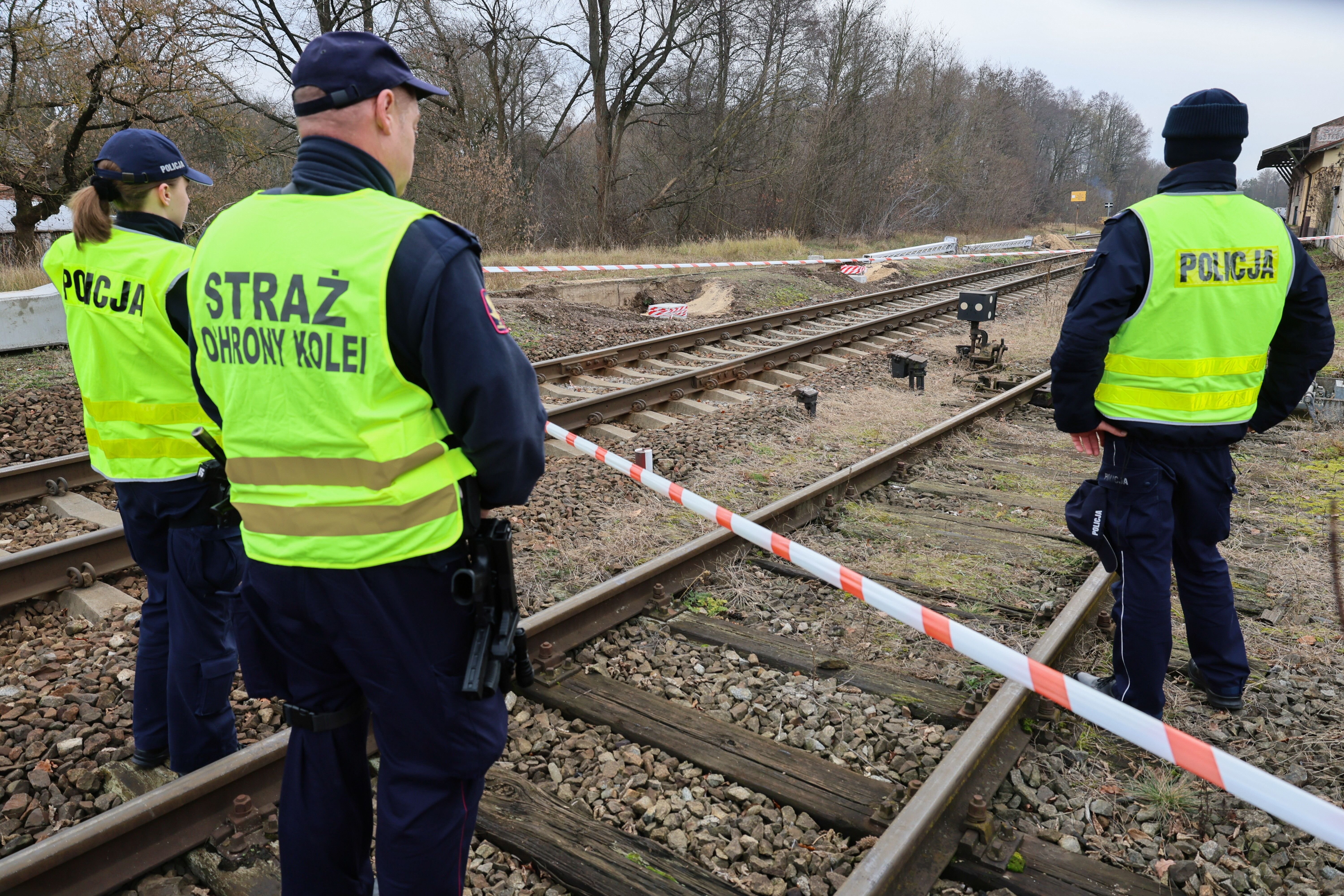 Ankieta ujawnia: Opinia Polaków o obronie przed atakami hybrydowymi. - INFBusiness