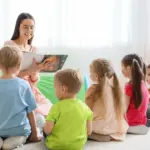 „Babciowe” zyskuje na popularności. Statystyki ZUS ujawnione.