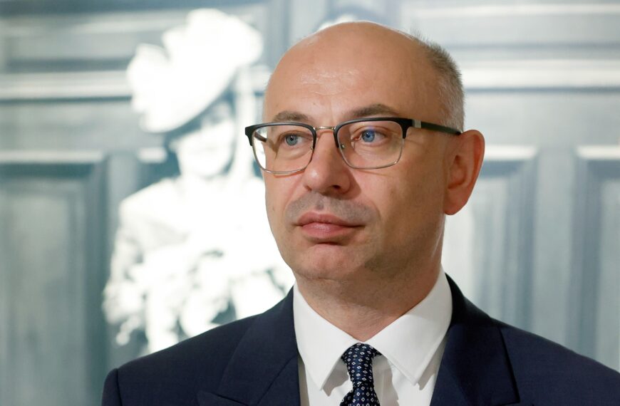 IPN poza radarem PiS, lecz Kolegium w akcji. Czy PSL da głos Szpytmie?