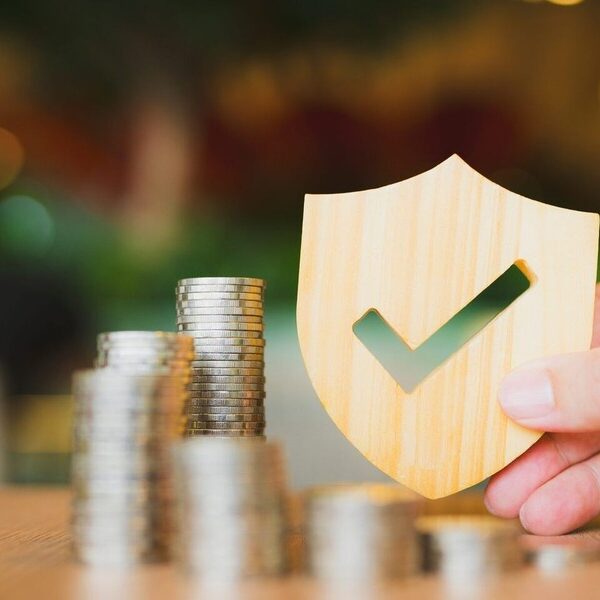 Koniec zamrożonych stawek za energię w ’26? Nie musi tak być! Istnieje…