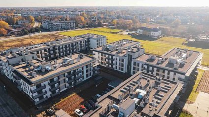 Polska mieszkaniowa mapa się rozjeżdża. Dlaczego w 2026 wygrywać będą miasta, nie „rynek”