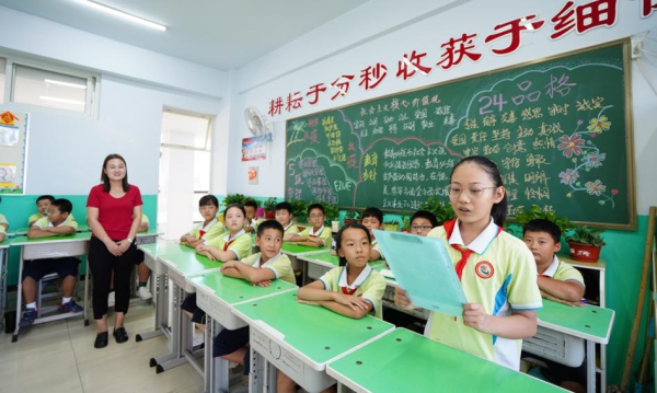 Chiny żegnają „matkę planowania rodziny” i rozważają problem kryzysu ludnościowego