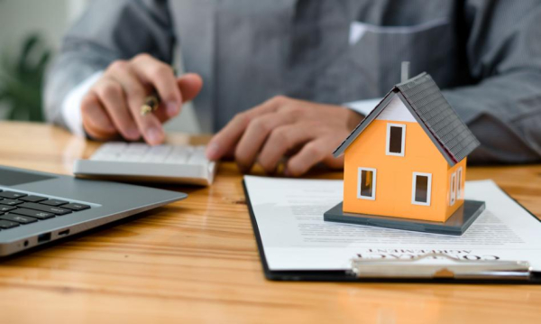 Polacy szturmują pożyczki. Zaciągnęliśmy ich więcej niż rok temu.