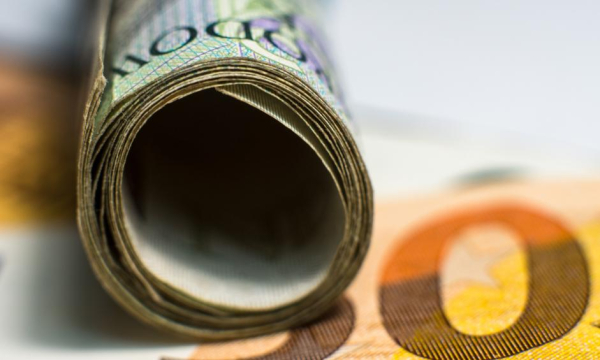 Euro bez szans w Polsce. Ludzie i władza za złotówką.