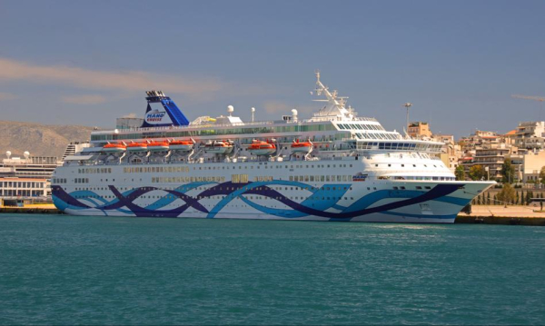 Wstęp do doku zabroniony. Grecy odmawiają naprawy izraelskiego okrętu.