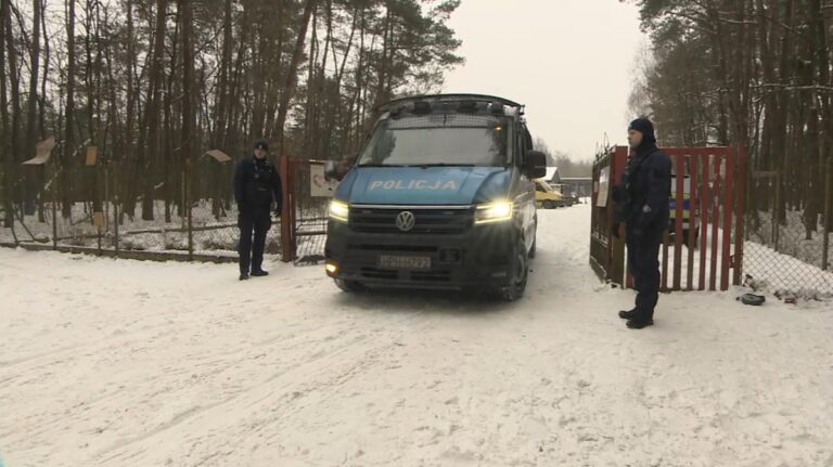 Policyjna interwencja w azylu dla zwierząt w Sobolewie. Policja opublikowała komunikat. 12