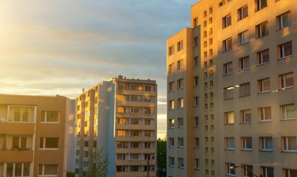 Bruksela planuje zainwestować ogromne sumy w przystępne cenowo lokale. Nowy plan działania&hellip;