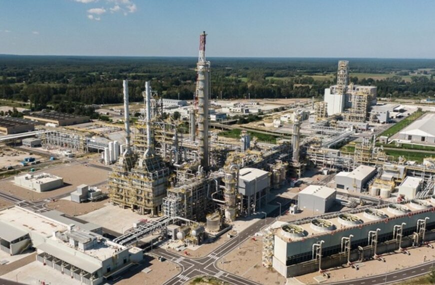 Police Polymers Investigated by Prosecutors. Hyundai Seeks Billions from Azoty Group.