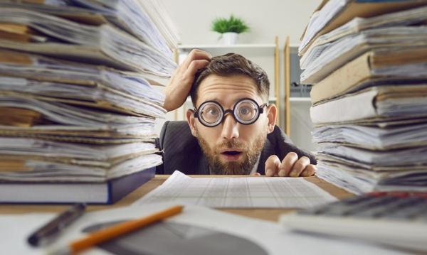 KSeF: Firmy i księgowi pełni lęku. Start coraz bliżej, a niepokój rośnie