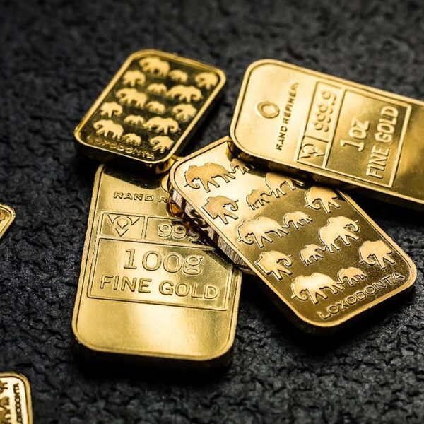 Złoto koryguje kurs po wcześniejszym wzroście. Znaczący zjazd cen kruszcu.