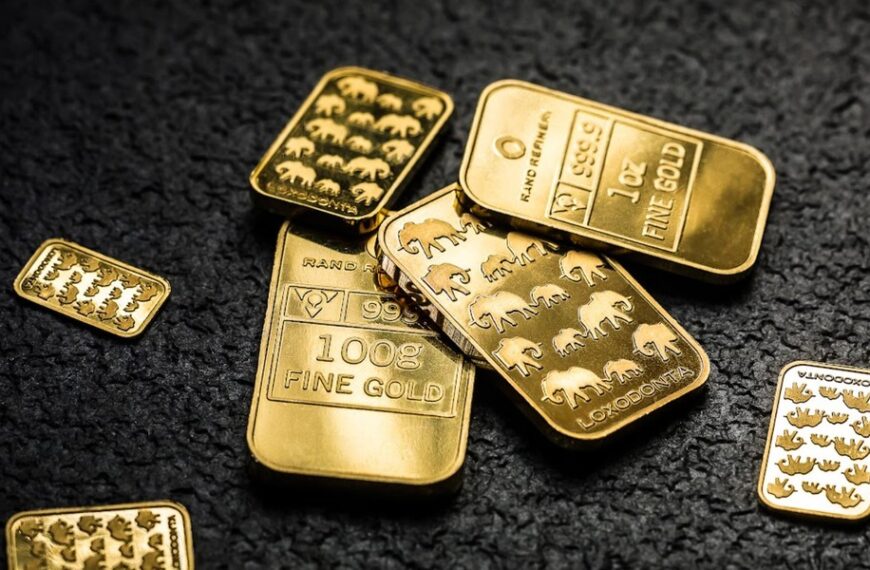 Złoto koryguje kurs po wcześniejszym wzroście. Znaczący zjazd cen kruszcu.