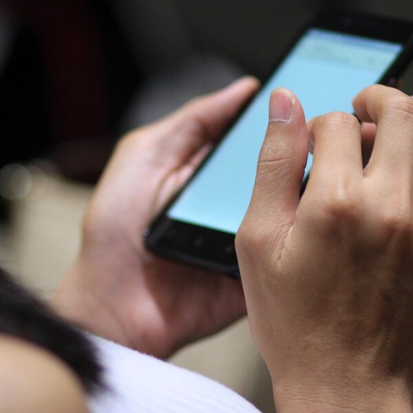 UK wzmacnia prawo: surowe kary za nieautoryzowane nagie fotografie w&hellip;