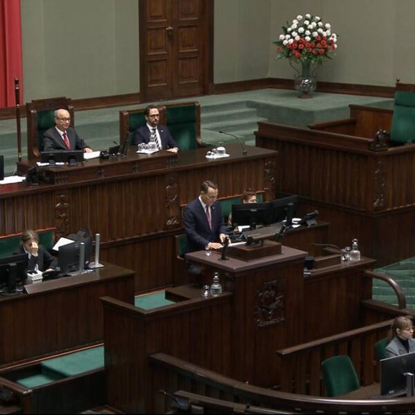 Polskie życie 55 „Nie możemy dać się wykorzystywać”. Sikorski o stosunkach z Ameryką.