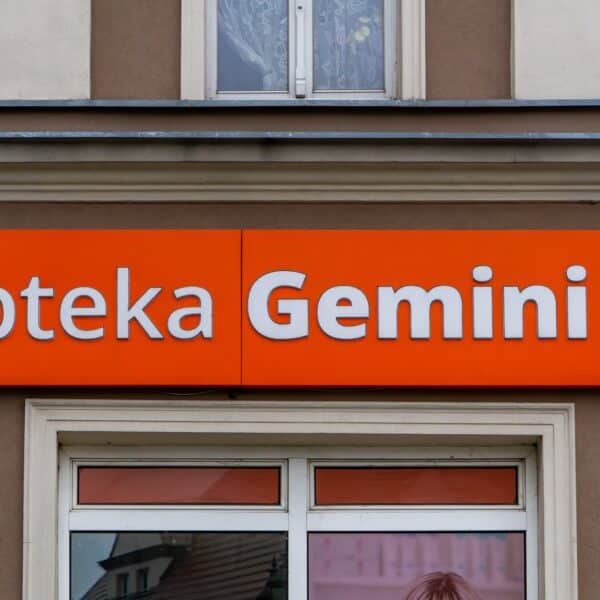 Spór funduszu z Polską o przepisy apteczne. Co z arbitrażem?