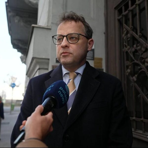 Romanowski: Europejski nakaz zatrzymania. Decyzja sądu zapadła.