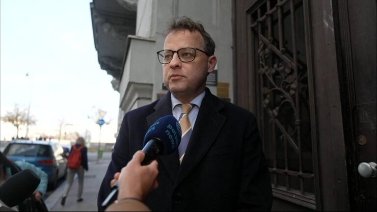 Romanowski: Europejski nakaz zatrzymania. Decyzja sądu zapadła. 15