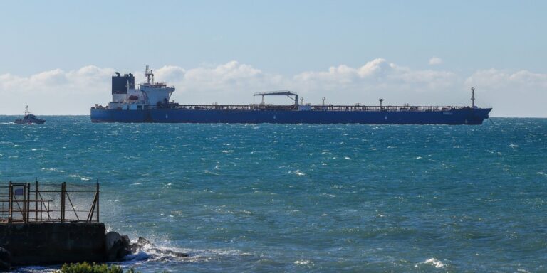 Francja zwolniła zatrzymany zbiornikowiec. Grzywna opiewała na "kilka milionów euro". 13