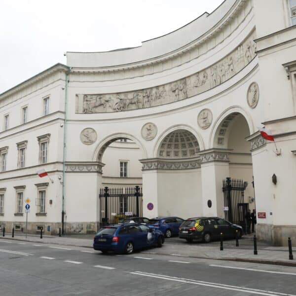 Ogromny sprzeciw lekarzy, szpitali i władz lokalnych w reakcji na&hellip;