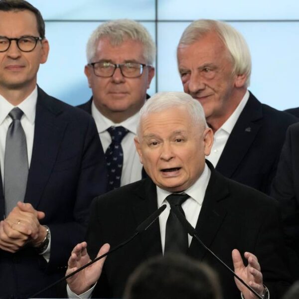 Kto pokieruje PiS po Kaczyńskim? Nowy sondaż wskazuje faworyta.