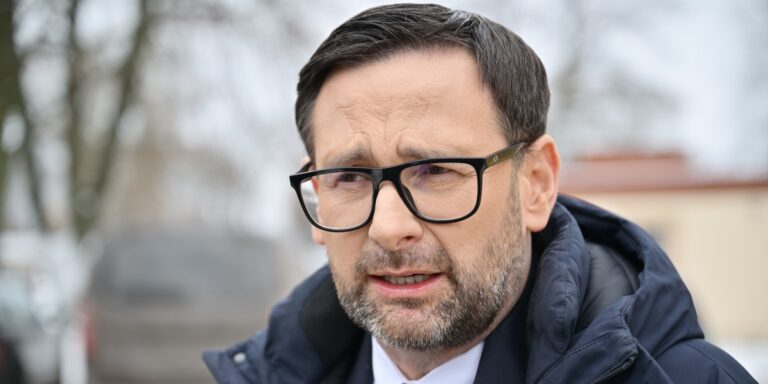 Obajtek otwarcie mówi o kumoterstwie. Odpowiedź Orlenu. 10