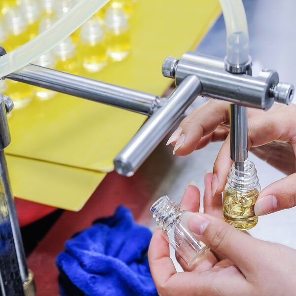 Chiny hamują ekspansję branży e-papierosów. Nowe regulacje dla wytwórców.