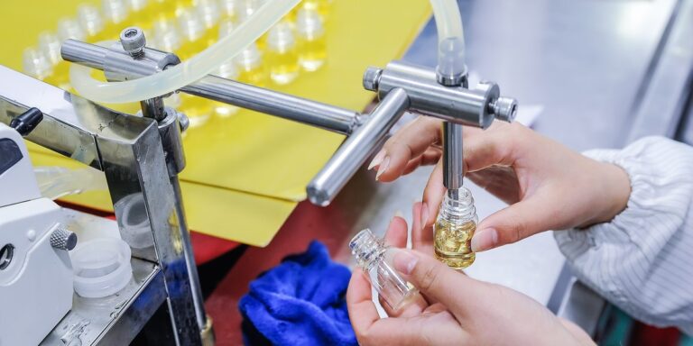 Chiny hamują ekspansję branży e-papierosów. Nowe regulacje dla wytwórców. 1