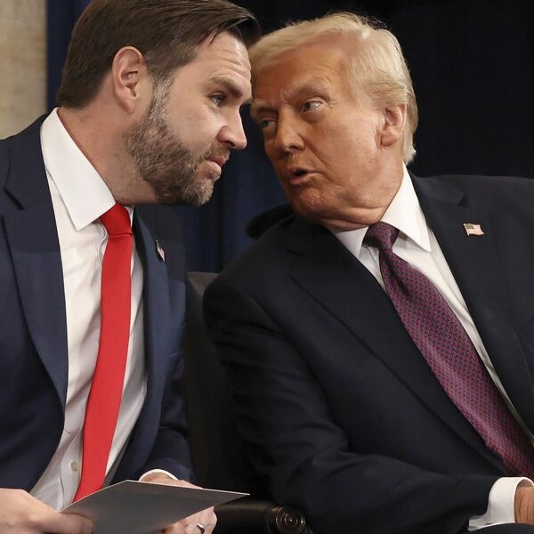 Trump odpowiada na chińską strategię. „Umowa handlowa i minimalne koszty.”