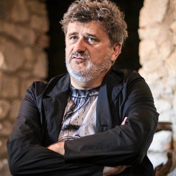 Palikot wyprzedaje alkoholowy interes. Zapasy magazynowe idą pod młotek.