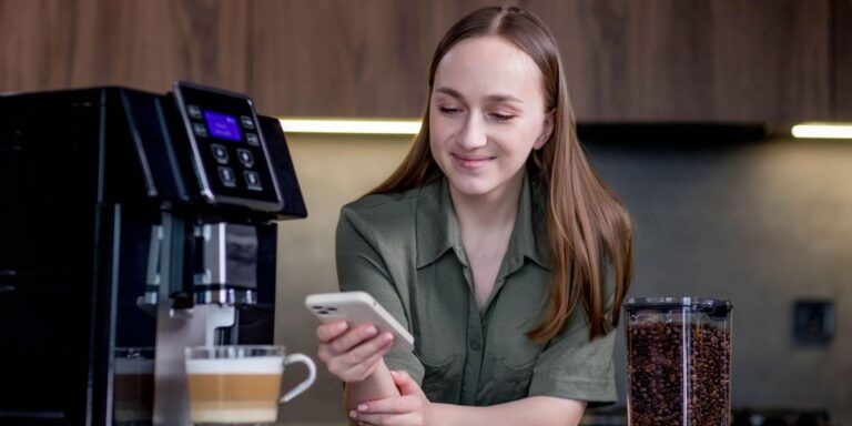 Od kawy z mlekiem po esencję – 5 ekspresów, które warto sprawdzić 9
