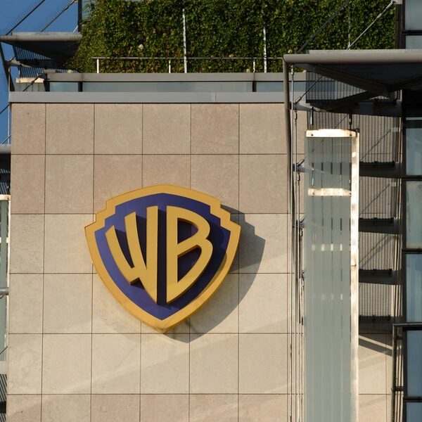 Polskie życie 69 Bitwa o Warner Bros.: Paramount zwiększa stawkę, Netflix się wycofuje.
