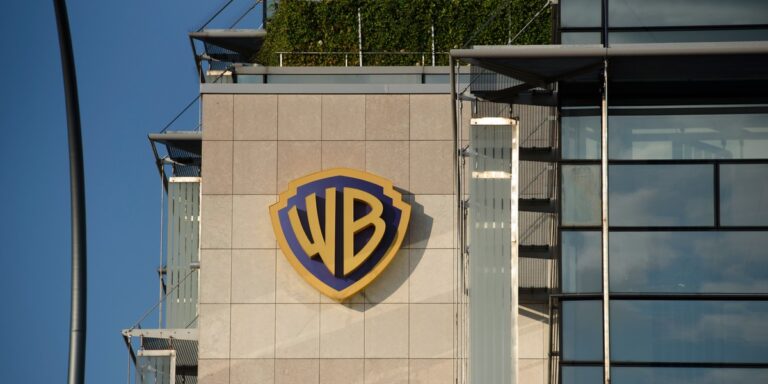 Bitwa o Warner Bros.: Paramount zwiększa stawkę, Netflix się wycofuje. 11