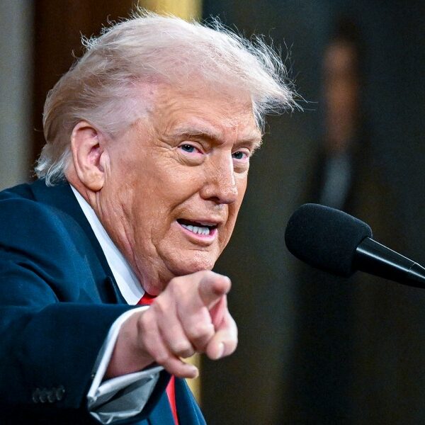 Polskie życie 60 Trump łagodzi restrykcje na Kubę. Ustanawia ostre wymogi.