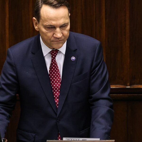 Polskie życie 51 Gigantyczne pieniądze w grze. Sikorski referuje o wydatkach opuszczenia UE.