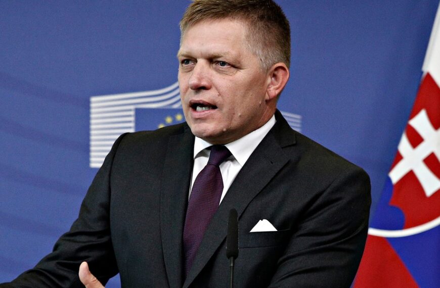 Słowacja odcięta od ropy z „Przyjaźni”. Fico obwinia…