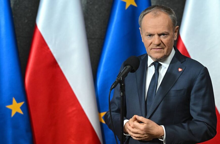 Tusk wyszedł z RBN. Szef rządu tłumaczy.
