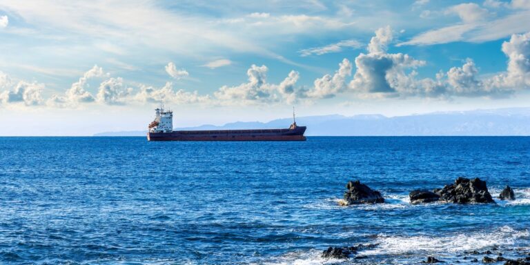 Urals z Rosji z gigantycznym upustem. Restrykcje uderzają w Moskwę. 8