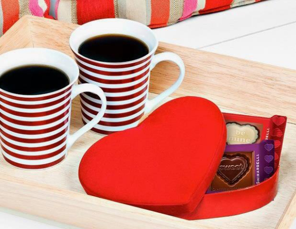 Jak zaskoczyć swoją drugą połówkę 14 lutego? Od ciasteczek po…