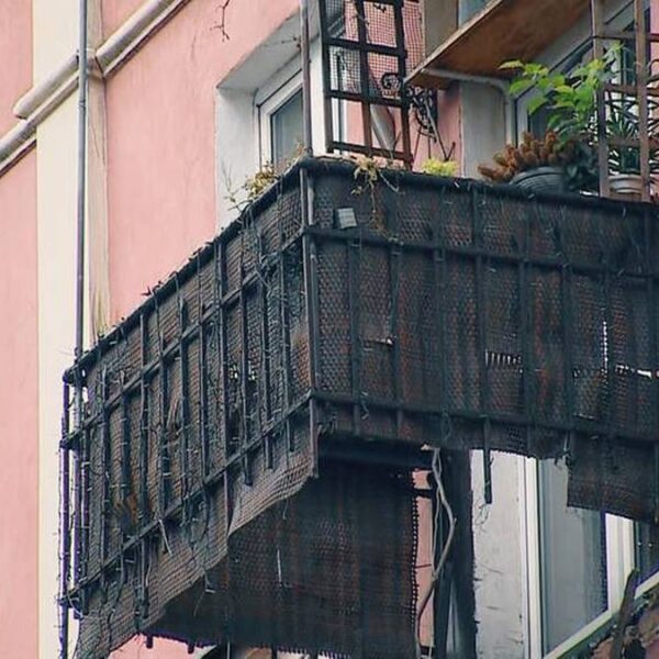 Polskie życie 66 Mieszkanie: zawalony balkon. Śmierć mieszkanki bez winnych.