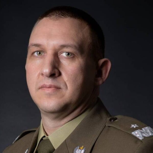 Przekształcenia w kierownictwie armii. Nowy dowódca SG WP