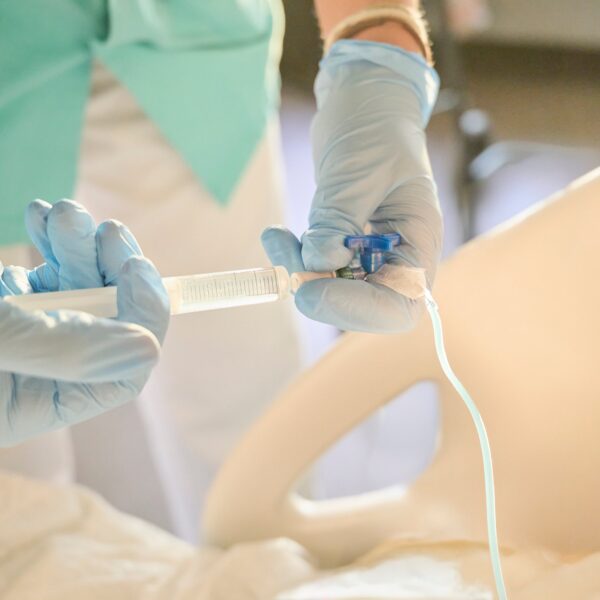 Doktorzy z wyższymi zarobkami? Ministerstwo Zdrowia planuje modyfikacje.