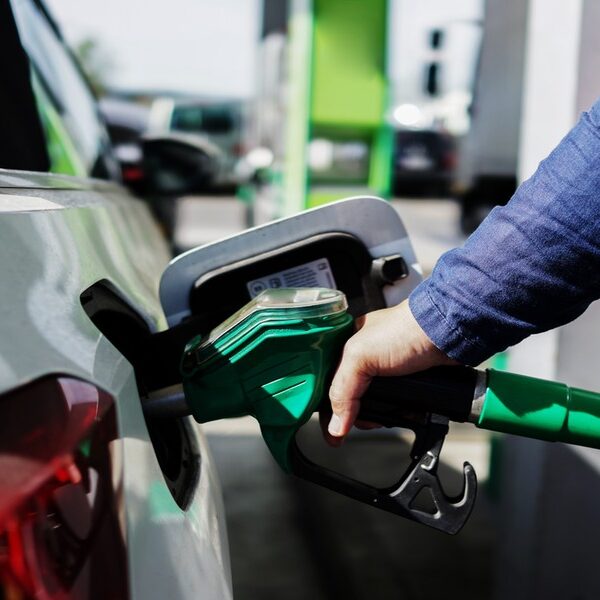 Tankowanie podrożeje. Wyższe ceny paliw na stacjach w Polsce