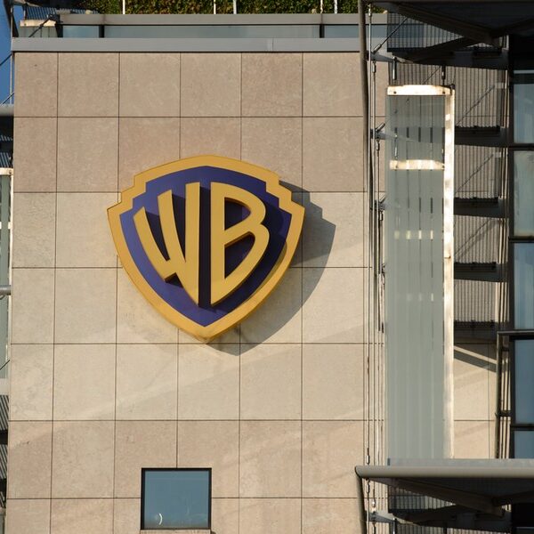 Transakcja sprzedaży udziałów TVN. Nowa strategia Netflixa