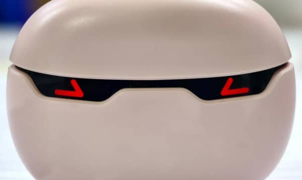 Metaverse AI: Boty krzyczą o wyzysku.