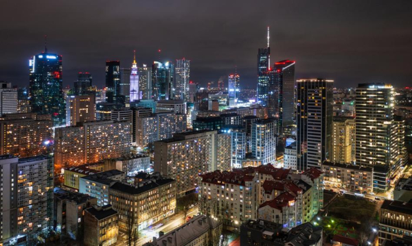 Warszawa: Stolica inwestycji. Lider regionu, wyprzedza Berlin i Paryż.