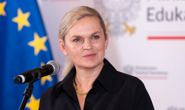 Szkolne katechezy. Nowacka: Brak funduszy na więcej lekcji.