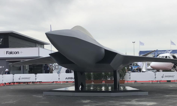 Bezwład kosztuje 100 mld euro. Niewidzialny myśliwiec dzieli europejski kontynent.