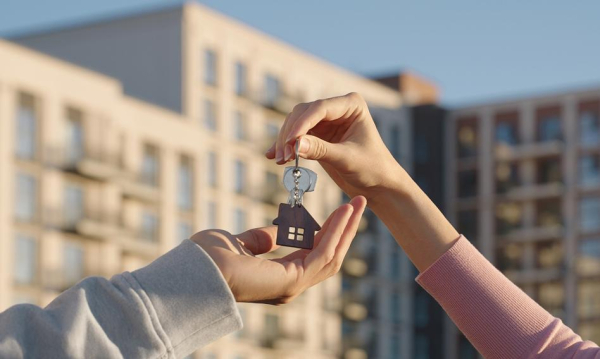 Polskie życie 41 Kryzys na rynku najmu. Odwrót od wynajmowania, Polacy stawiają na własne mieszkanie.