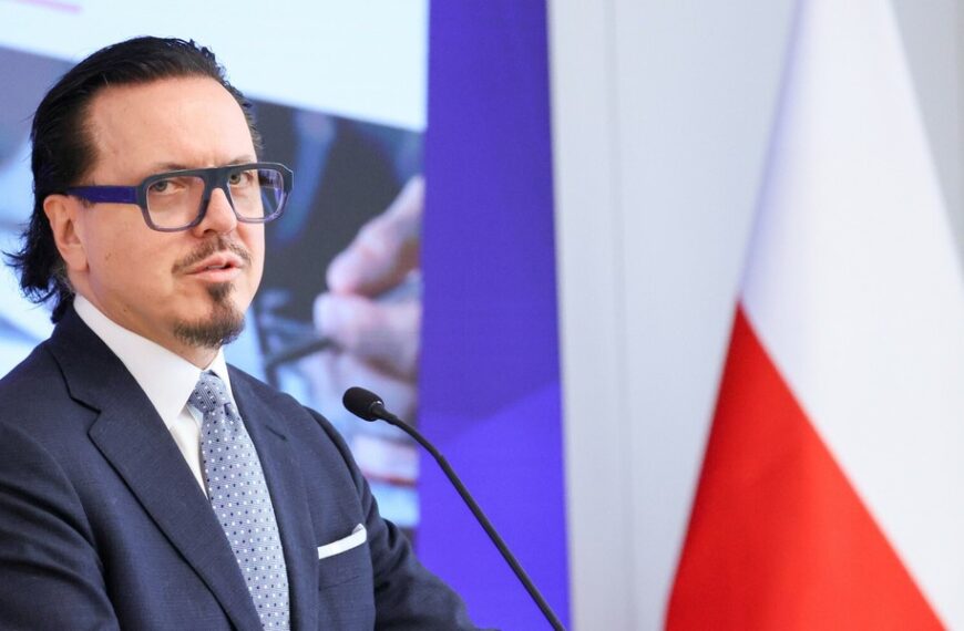 Polskie życie 52 „Krajowe treści” z nową interpretacją. Resort wstrzymuje się z podaniem…