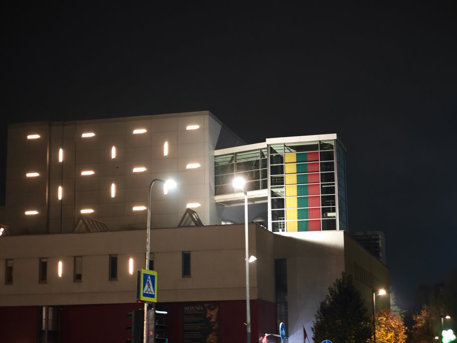 Litewskie flagi widać na każdym kroku