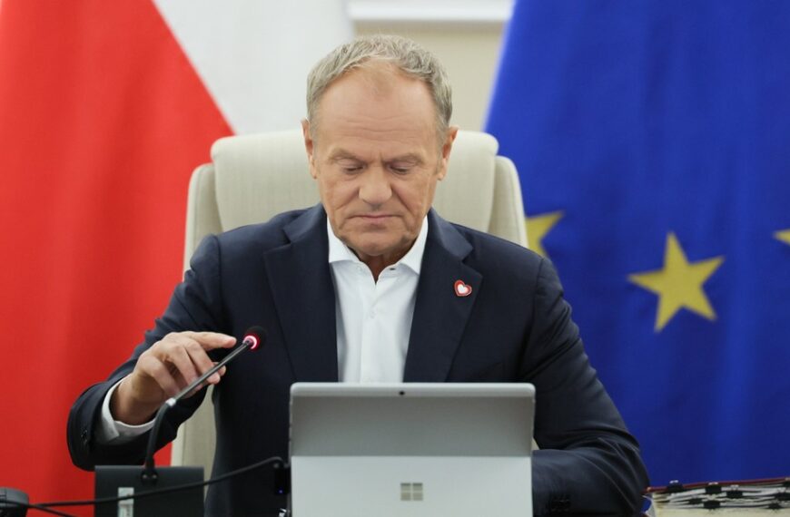 Rząd zadecydował o VAT na paliwa.